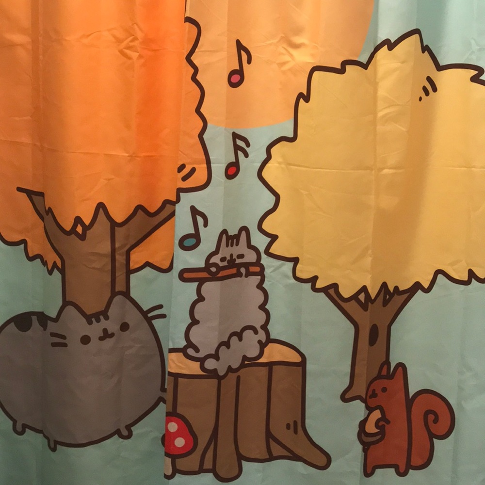 🍁🍂 Pusheen Shower Curtain 🍂🍁